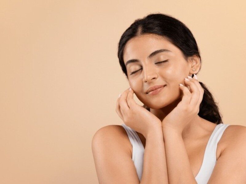 Best 6 Face Yoga Exercises for Anti-Aging: Ways To Look Younger Naturally 1 Untitled design 20250521 180935 0000