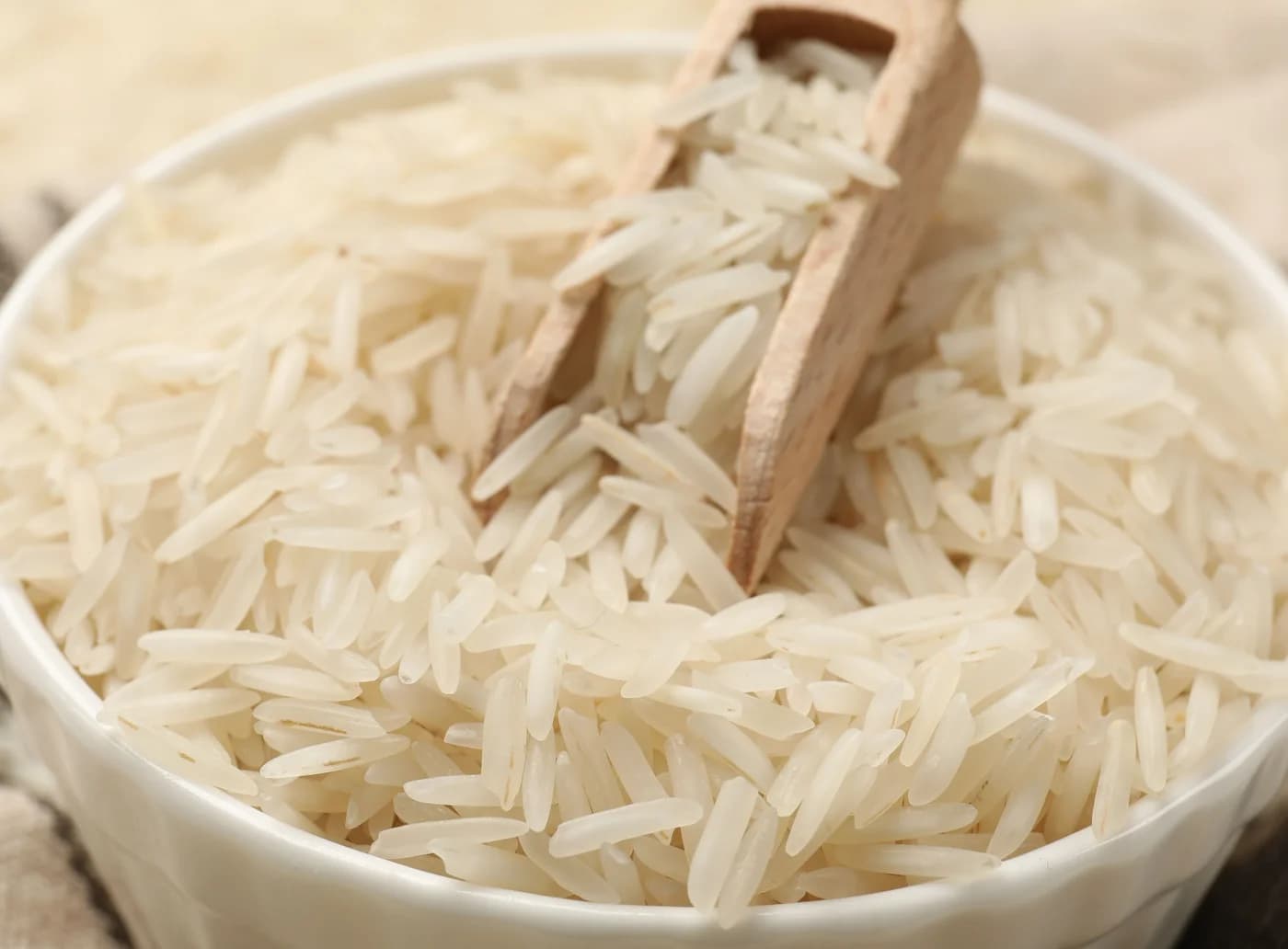 Side Effects of Eating Raw Rice: Teeth, Gut and Cravings
