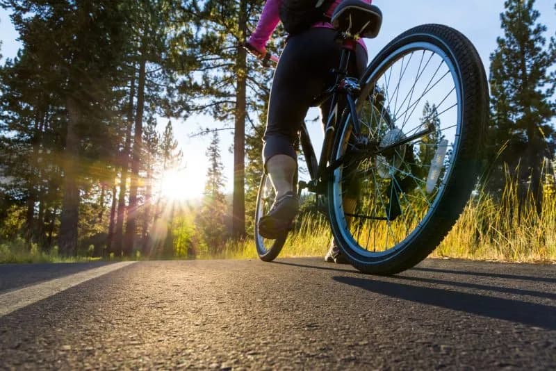 How to Reduce Muscle Soreness with light cycling