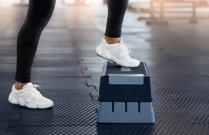 cropped-view-of-young-woman-in-sports-shoes-doing-2026-03-24-02-20-42-utc-2.jpg