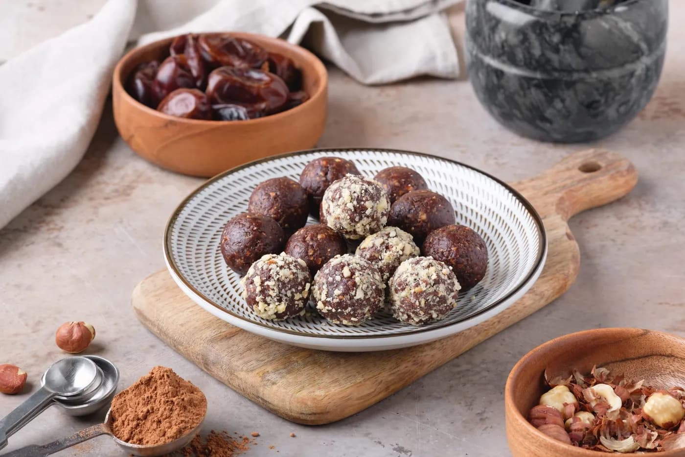 Date and Nut Energy Bites: Healthy Snacks Recipe
