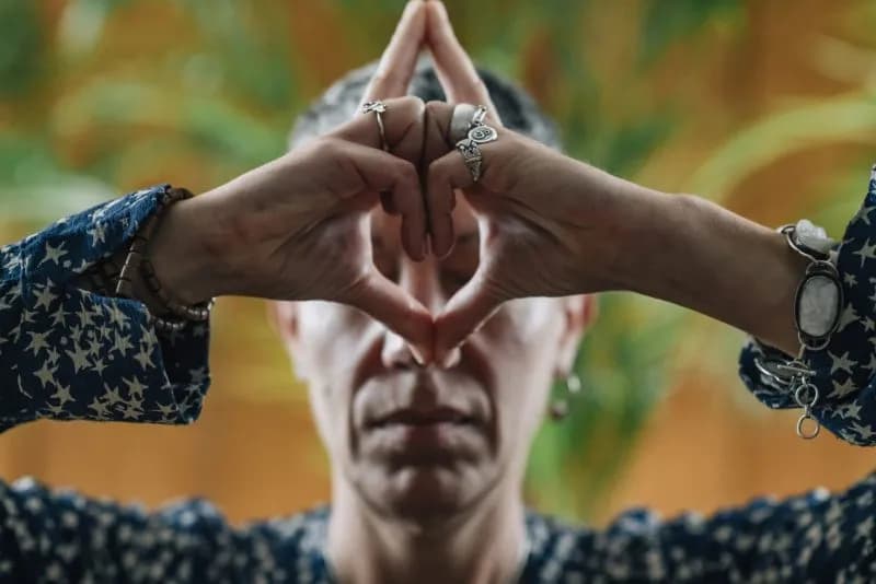 kalesvara or mind calming mudra for self healing a 2026 03 10 03 07 20 utc