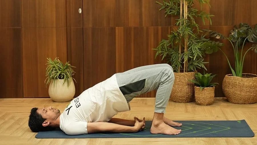 Setu Bandhasana (Bridge Pose) — bridge yoga pose demonstration