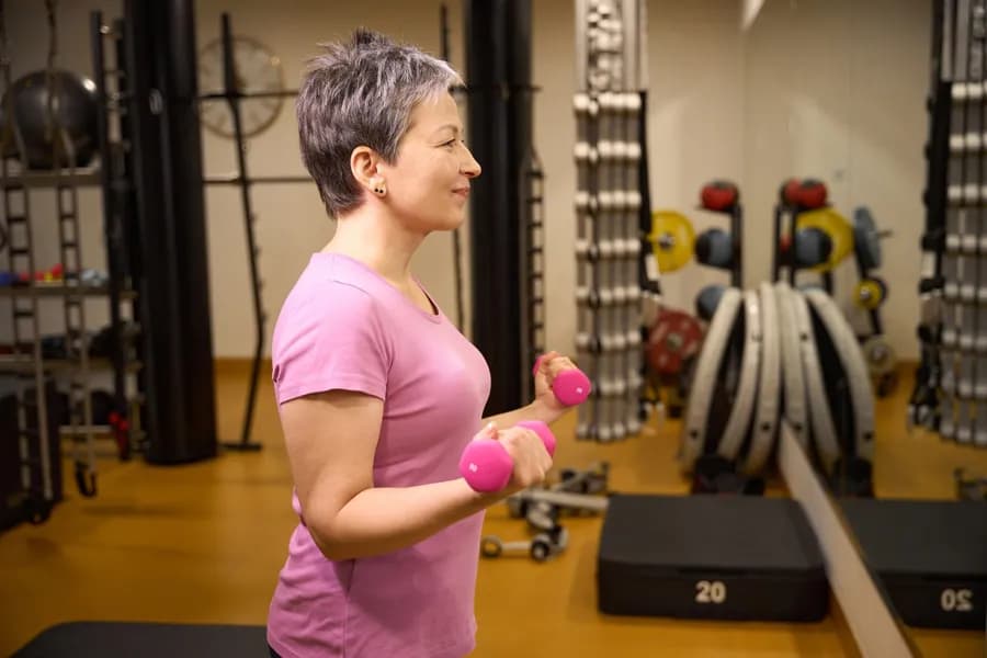 Hammer Curl: The Bicep Exercise That Actually Builds Bigger Arms and Forearms