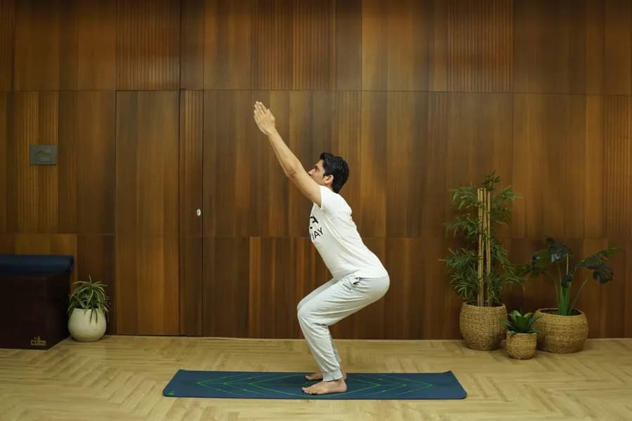 Utkatasana (Chair Pose)