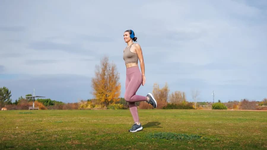5 Butt Kicks Exercises